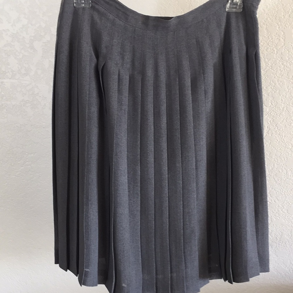 THE LIMITED GREY SKIRT